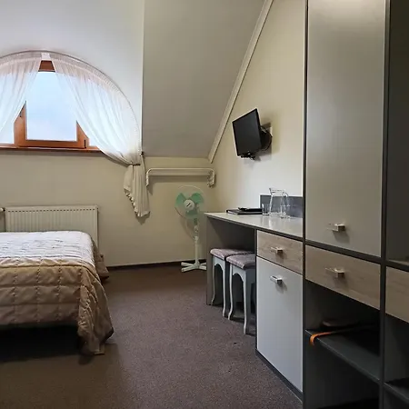 гірська тиса Hotel